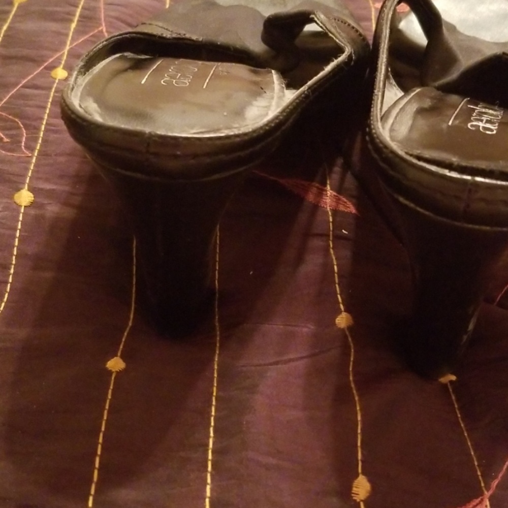 Mules - Picture 5 of 5